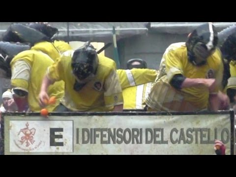 Battaglia arance carro da getto I Difensori del Castello - Carnevale Ivrea 2016