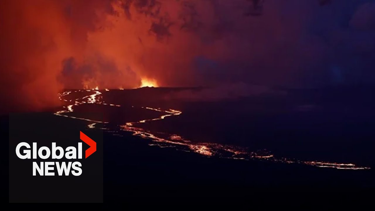 What plates is Mauna Loa on?