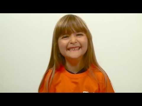 Emma canta "Cavoli a merenda" - 58° Zecchino d'Oro 2015