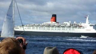 preview picture of video 'QE2 River Clyde 5th October 2008'