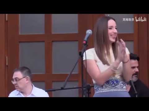 【Chinese subtitle/Kineski titl】Danica Crnogorčević   Srpkinja je mene majka rodila
