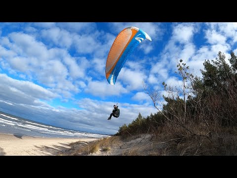 Żagielek na niskim klifie Mielenko paralotnia 26.02.2023