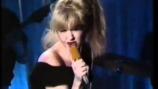 Blue Angel com Cyndi Lauper