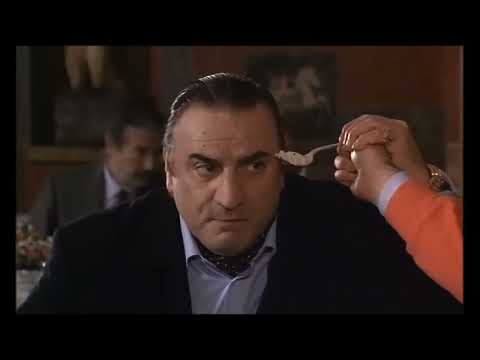 Carlo Verdone e Aldo Maccione al ristorante (tratto da "Perdiamoci di vista" - 1994)