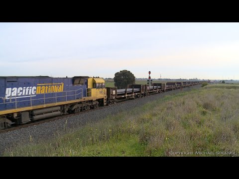 3PM4 Steel Wagons & Intermodal Containers - PoathTV Australian Trains & Railways