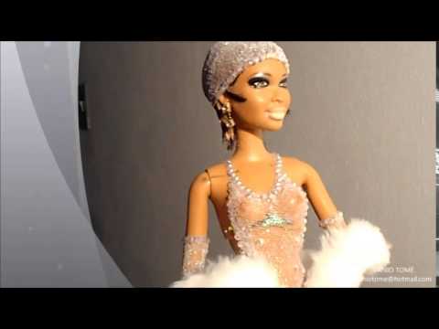 Rihanna wears sheer dress to accept CFDA Fashion Icon award ( BARBIE EXCLUSIVO RIHANNA)