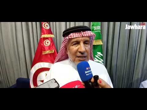 الدكتور عبدالله بن عبدالعزيز الربيعة يلقي محاضرة بكلية الطب بسوسة