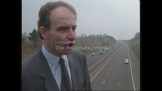 UK: REPORT CLAIMS MEN READ MAPS BETTER THAN WOMEN