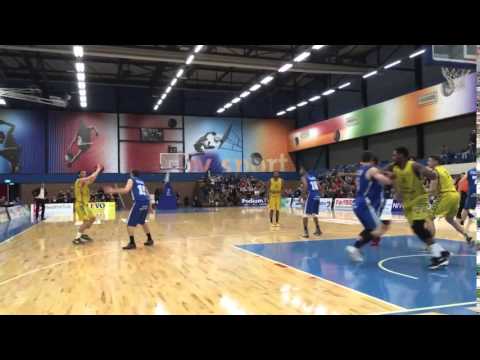 14 11 2015 DBL Aris   Landstede Dunk Grant Gibbs