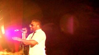 Musiq Soulchild Live @ Bataclan 2013 real intro + Just Friends &amp; Ridiculous