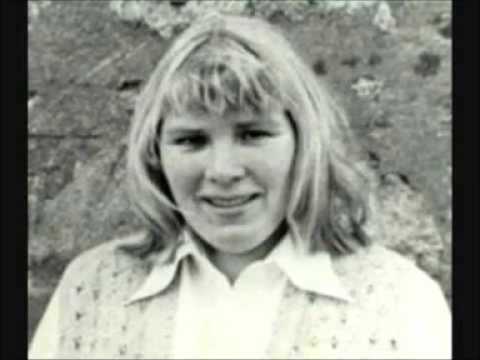 Lizzie Higgins -- What a voice, what a voice (I wish, I wish / Blackbird)