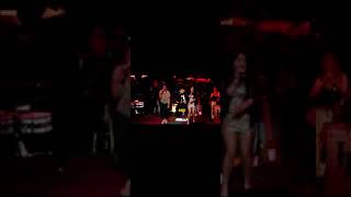 JAGUAR WRIGHT BUTCHERS A CHAKA KHAN SONG! JAGUAR WRIGHT CANT SING!!!!!