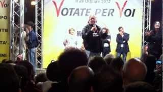 preview picture of video 'Beppe Grillo Tour @Enna 22/10/2012'