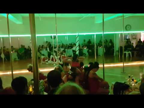 Brass Vixens Showcase 2016 - Pin-Up Troupe (Louis Armstrong, Zat You Santa Claus?)