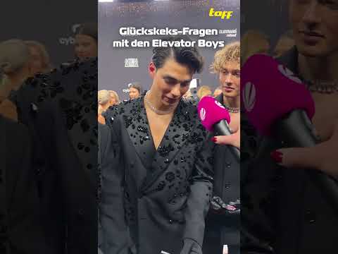 Video Thumbnail: Glückskeks-Fragen mit den Elevator Boys