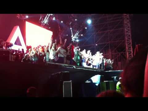30 Seconds To Mars - Kings And Queens Live in Milan (Rho) 17-06-2011