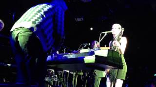 Trixie Whitley: Never Enough (2013-01-31)