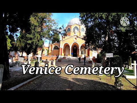 VENICE, ITALY CEMETERY ON THE ISLAND OF SAN MICHELE.