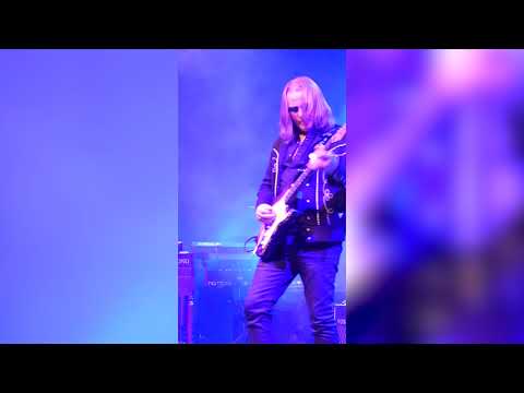 Matt Schofield Band (3of4) @ Flirting with the Blues, 13dec2019, Amersfoort.