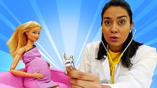 Spielspaß mit Doktor Aua. Barbie bei Doktor Aua. Puppen Video auf Deutsch