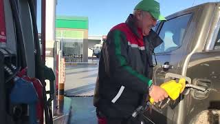ctor Menéndez analizó el avance del autodespacho en estaciones de servicio