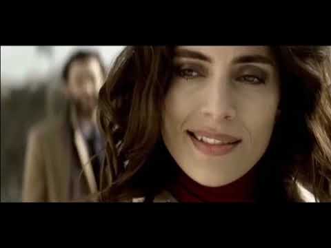 Teaser frame of the stranger approaching Alessandra, soundscape framed by urban background