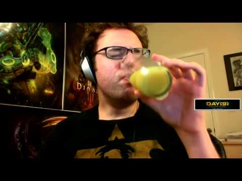 Starcraft 2 Day[9] Daily #225 - Dimaga vs QXC Analysis