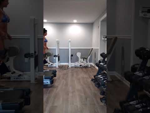 posing day 1 after a burger bun and fries refeed.  6 days out