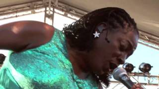 Sharon Jones and The Dap Kings -  I learned the Hard Way (Live @ Rock The Garden 2010)