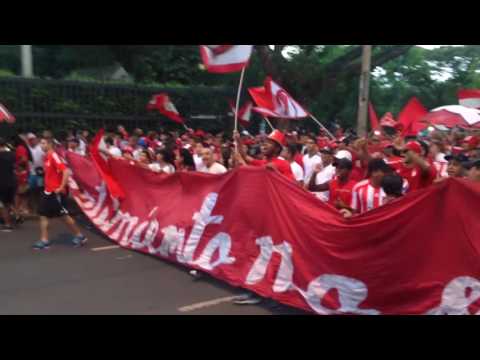 "Banderazo del Ascenso Hinchada Americana Octubre 2016" Barra: Baron Rojo Sur • Club: América de Cáli