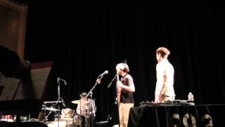 Polica - Spilling Lines - Live