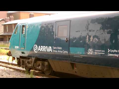 Prestatyn 27.7.2013 - ATW DVT 82306 & Class 67 67001 Summer Relief Service