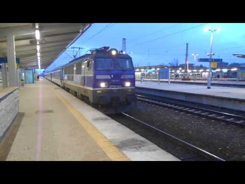 EP09 + EIC "Comenius" do stacji Ostrava-Svinov odjeżdża z Warszawy Wschodniej