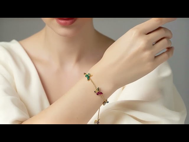 "سوار الفراشات الملون – لمسة ذهبية مليئة بالحيوية والجمال"