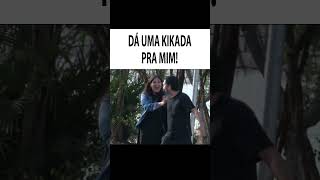 DÁ UMA KIKADA PRA MIM!! #shorts #pegadinha #comedia