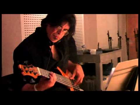 Yellowjackets - Jimmy Haslip - The Left-Handed Bassist