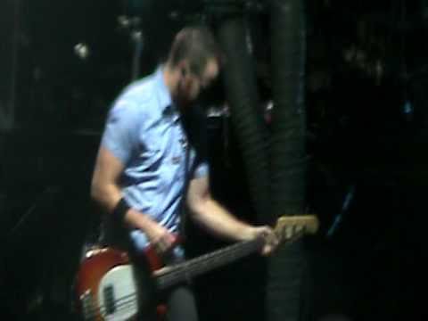 Linkin Park - Numb LIVE IN CHICAGO 01-26-2011