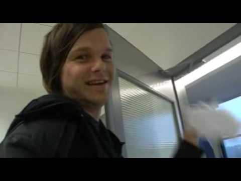 The Rasmus - Lauri Ylönen  try to speak different languages at Ylex