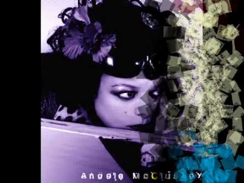 Angela McCluskey  - Famous Blue Raincoat.wmv
