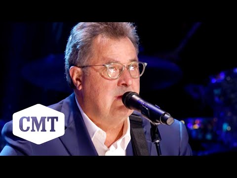Vince Gill Performs "I Gave You Everything I Had" | CMT Giants: Vince Gill