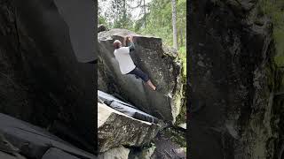 Video thumbnail of Je weniger schöne, 6c+. Magic Wood