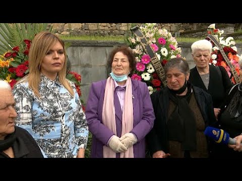 Ռ.Ծառուկյանը հարգանքի տուրք է մատուցել 30 տարի առաջ Ոսկեպարում զոհված ոստիկանների հիշատակին