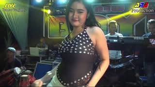 Download lagu Miss Mila Canessa Ilusi Tak Bertepi mp3 Download lagu Miss Mila Canessa Ilusi Tak Bertepi mp3