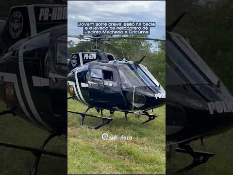 Jovem fica ferido após tombamento de trator no interior de Jacinto Machado