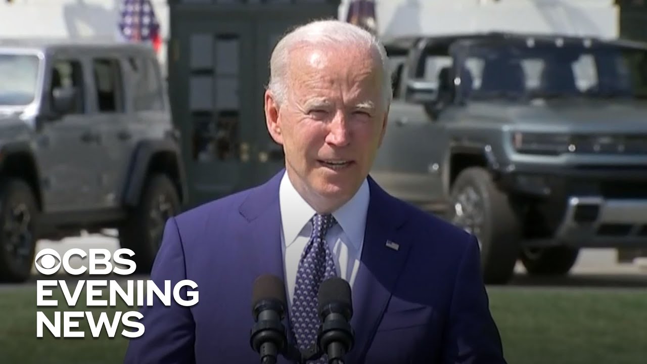 Biden aims to boost sales of zero-emission vehicles - YouTube