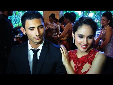 Cinta Laura Holds New Boyfriend - Celebs On Cam