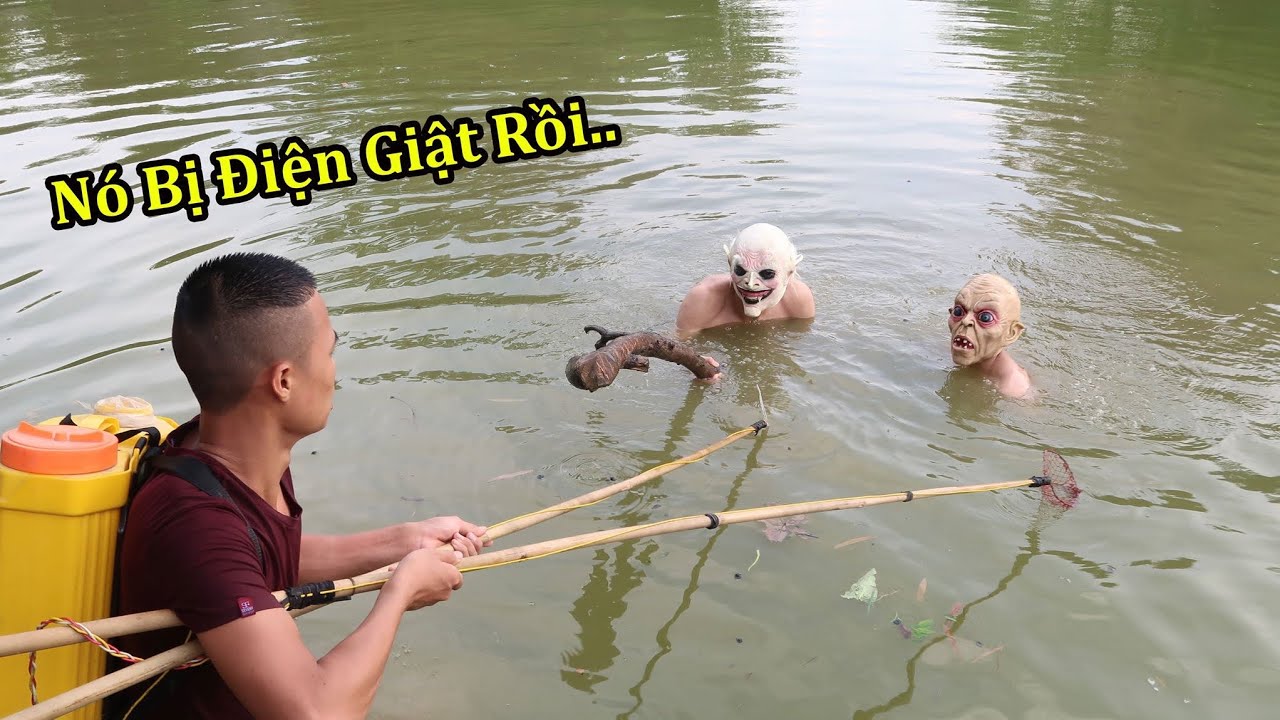 Dùng Kích Điện Kích Yêu Quái Để Cứu Người