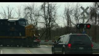 preview picture of video 'Hanover Road Grade Crossing'