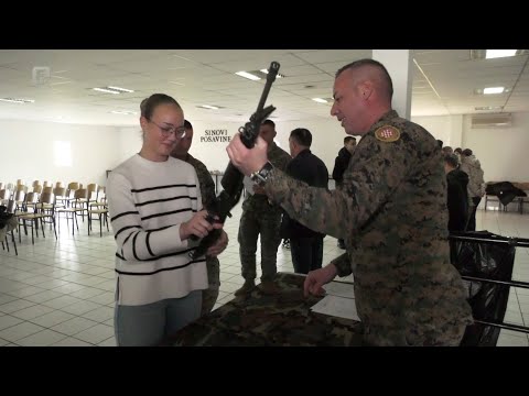 Dan otvorenih vrata u 'Sinovima Posavine': 3. pješačka bojna učenicima predstavila naoružanje