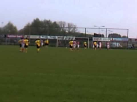 Beuningse Boys 1 (zo) vs. Groesbeekse Boys 1 (zo) 2-5-2013 19:49